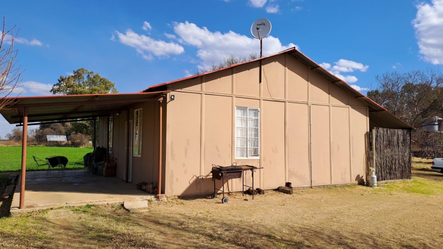 8 Bedroom Property for Sale in Potchefstroom Rural North West